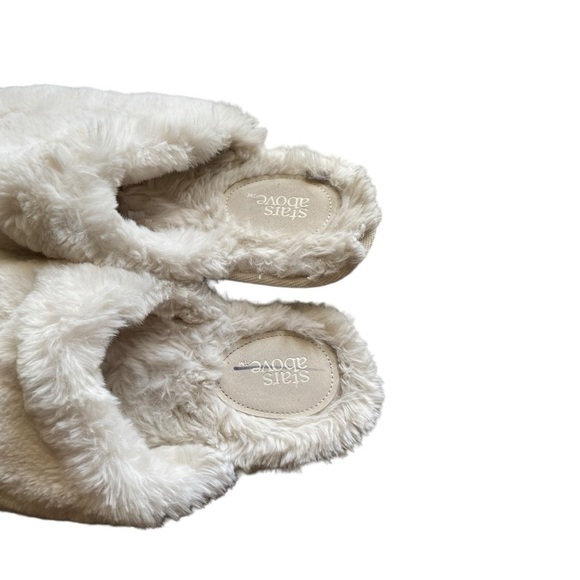 Stars Above Fluffy Slippers I Size: L 9/10 - Picture 4 of 6